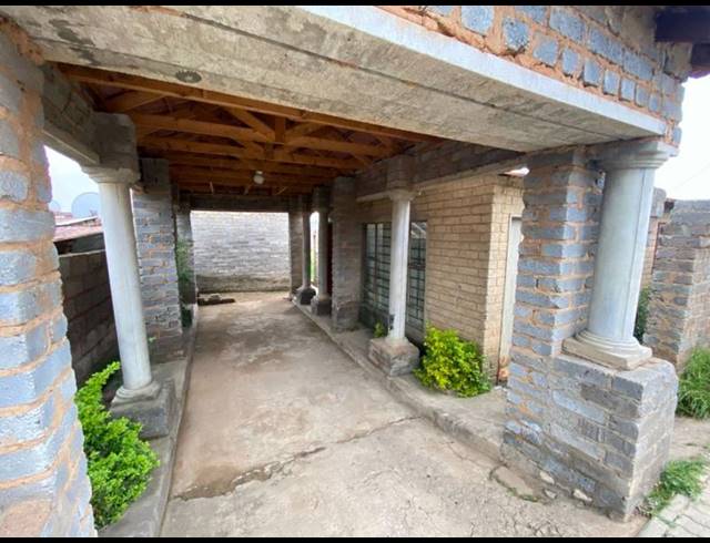 2 BEDROOM HOUSE FOR SALE IN TSHEPISONG